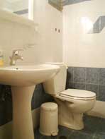 Angelica Apartment, Tolo - The Bathroom