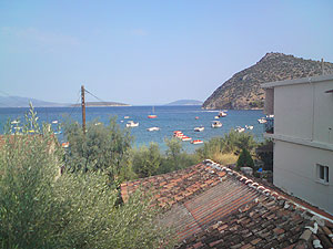 Aggeliki Apartment, Tolo - One of the two bedrooms